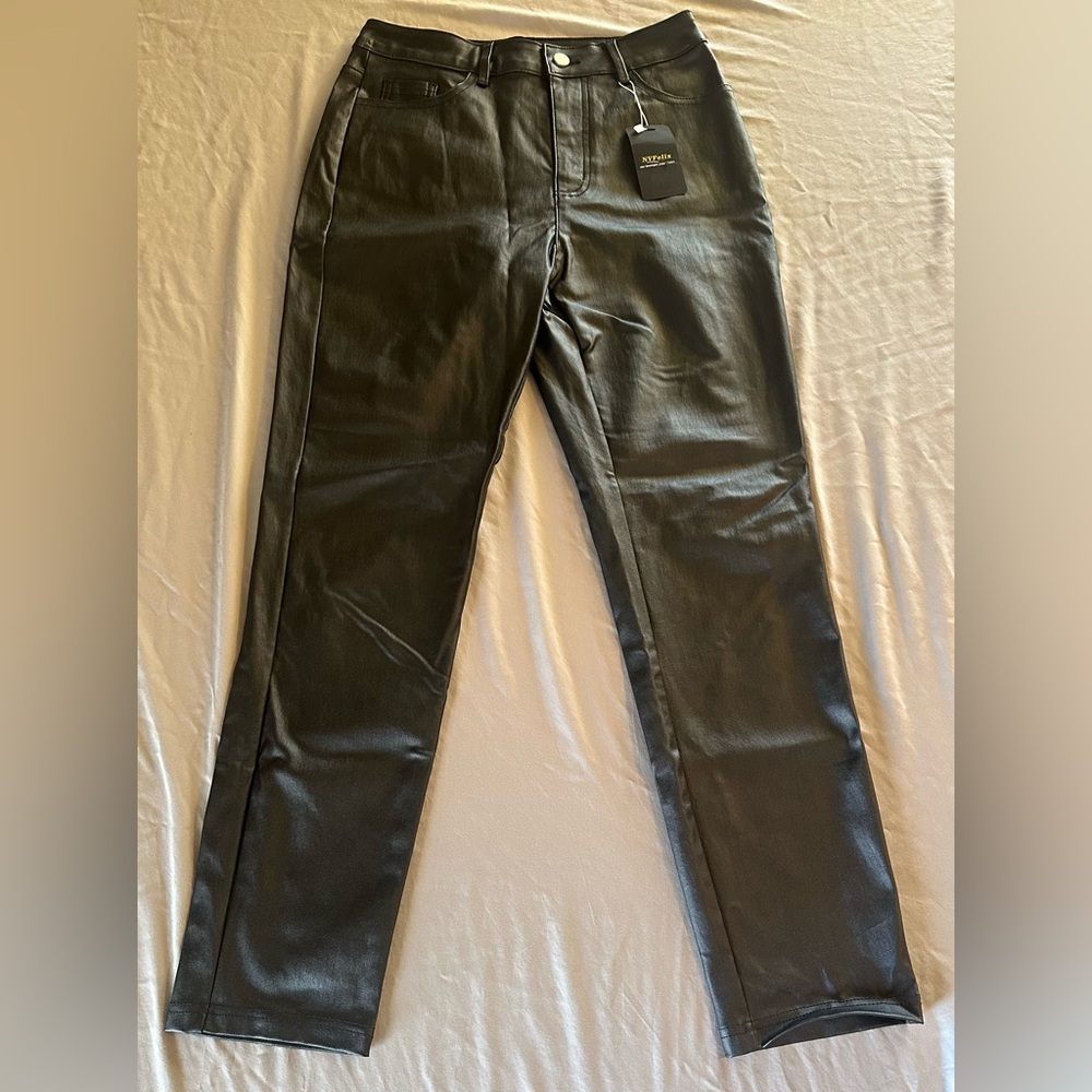 NV Felix Faux Leather Straight Leg Pants in Black Size Large NWT